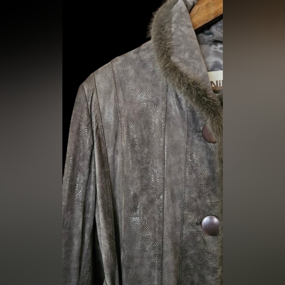 *NWT Nikalai Leather Dress Coat with Faux fur Collar - Picture 3 of 5